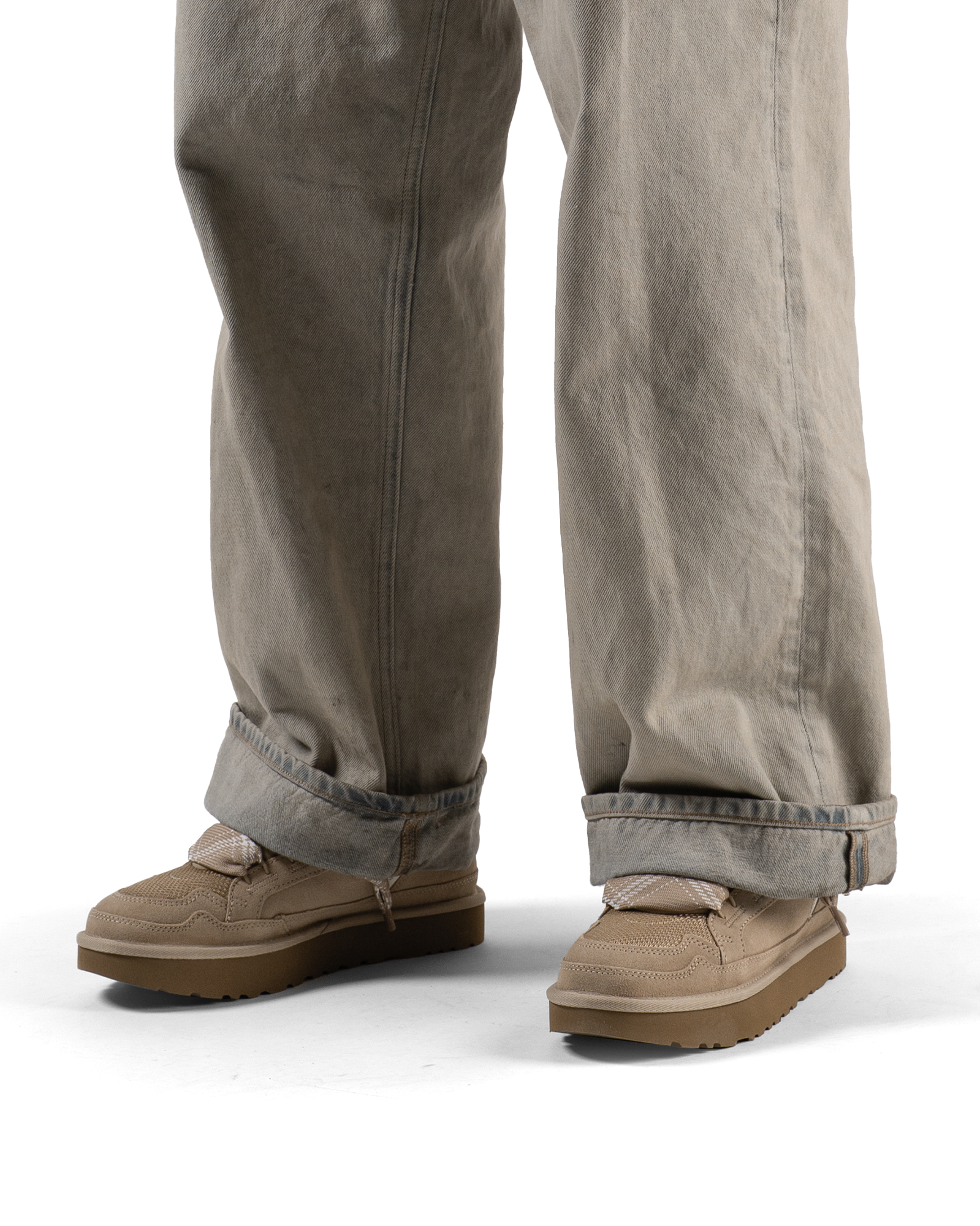 UGG Lowmel Sand (Women's)