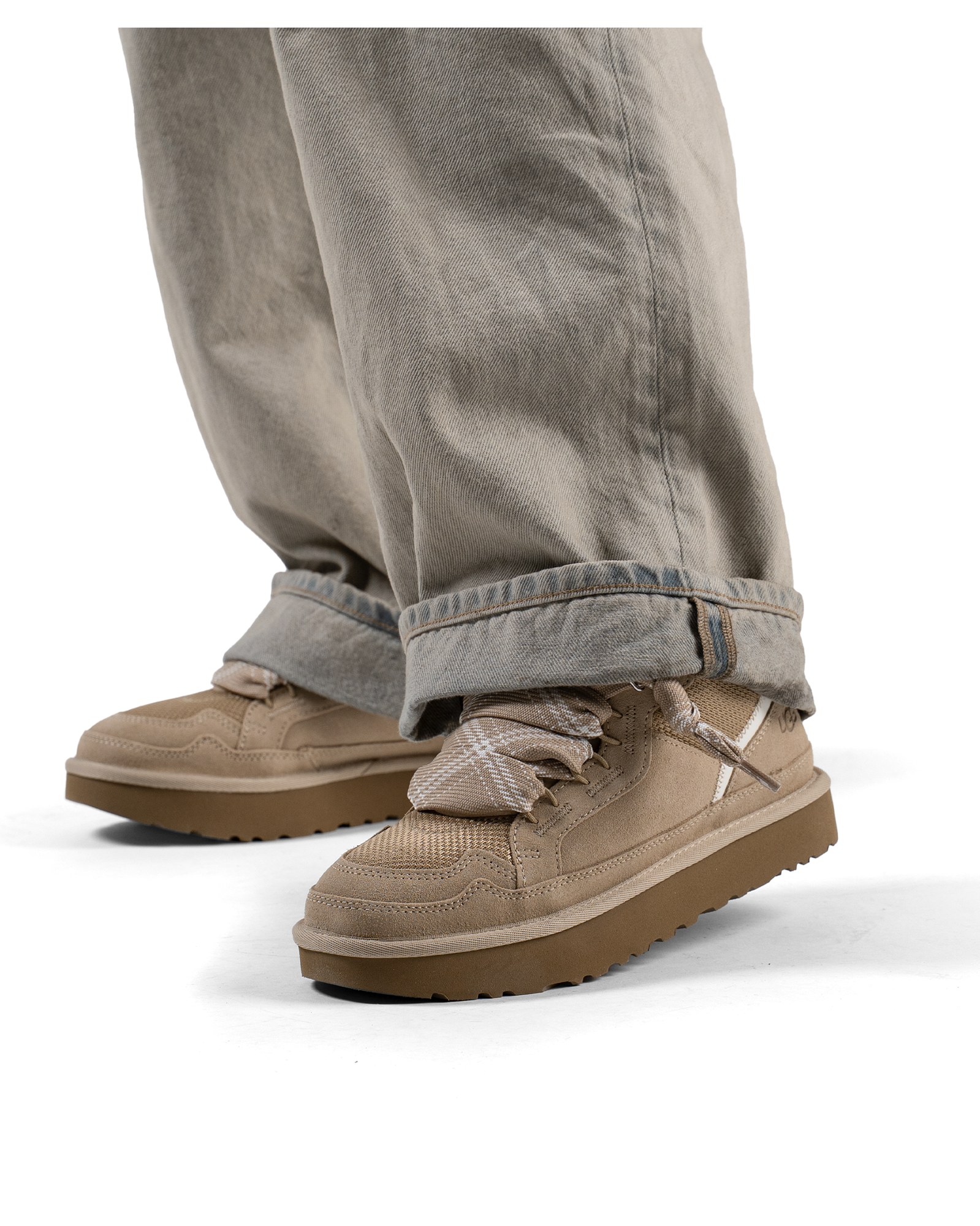 UGG Lowmel Sand (Women's)