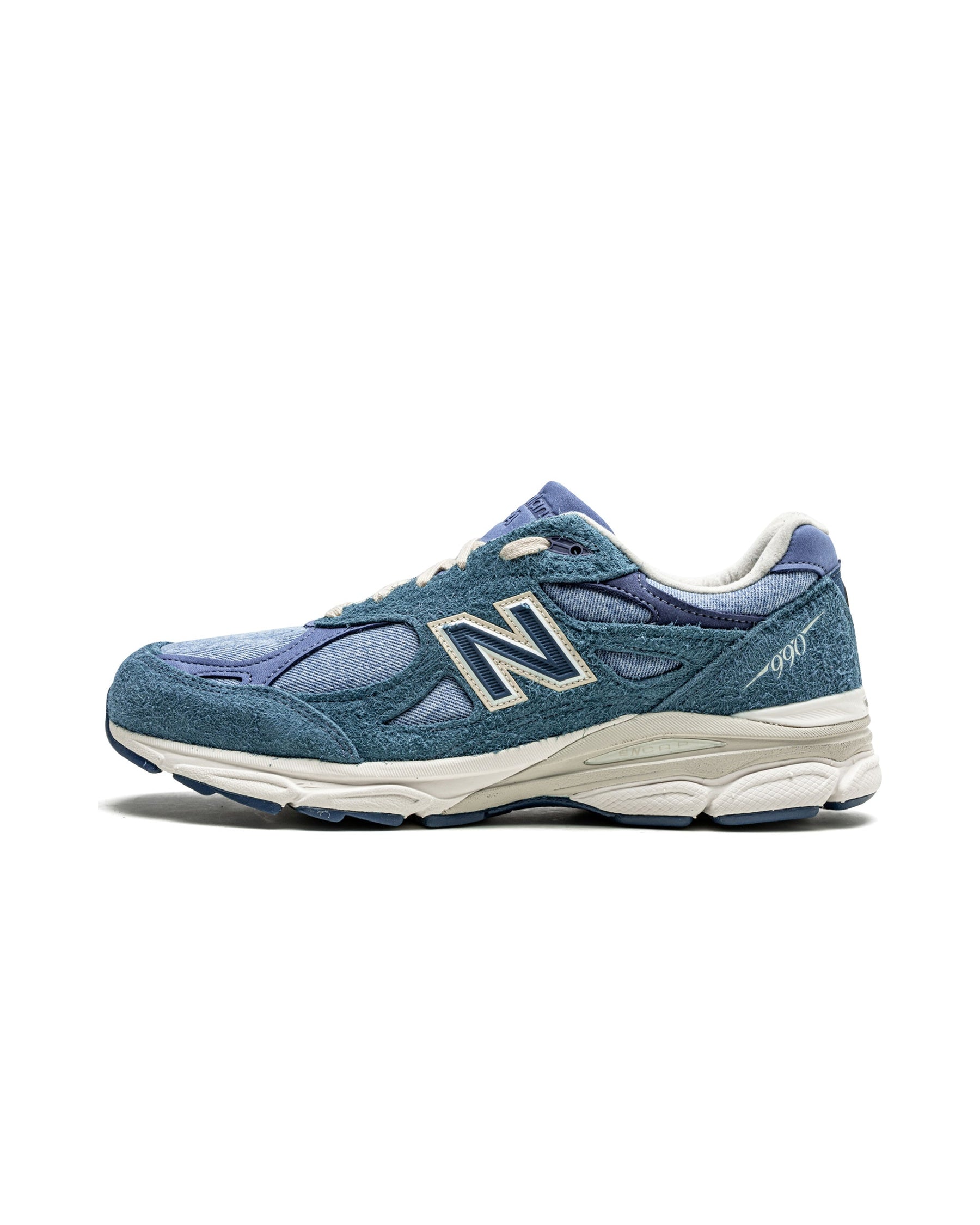 New Balance 990v3 MiUSA Levi's Denim