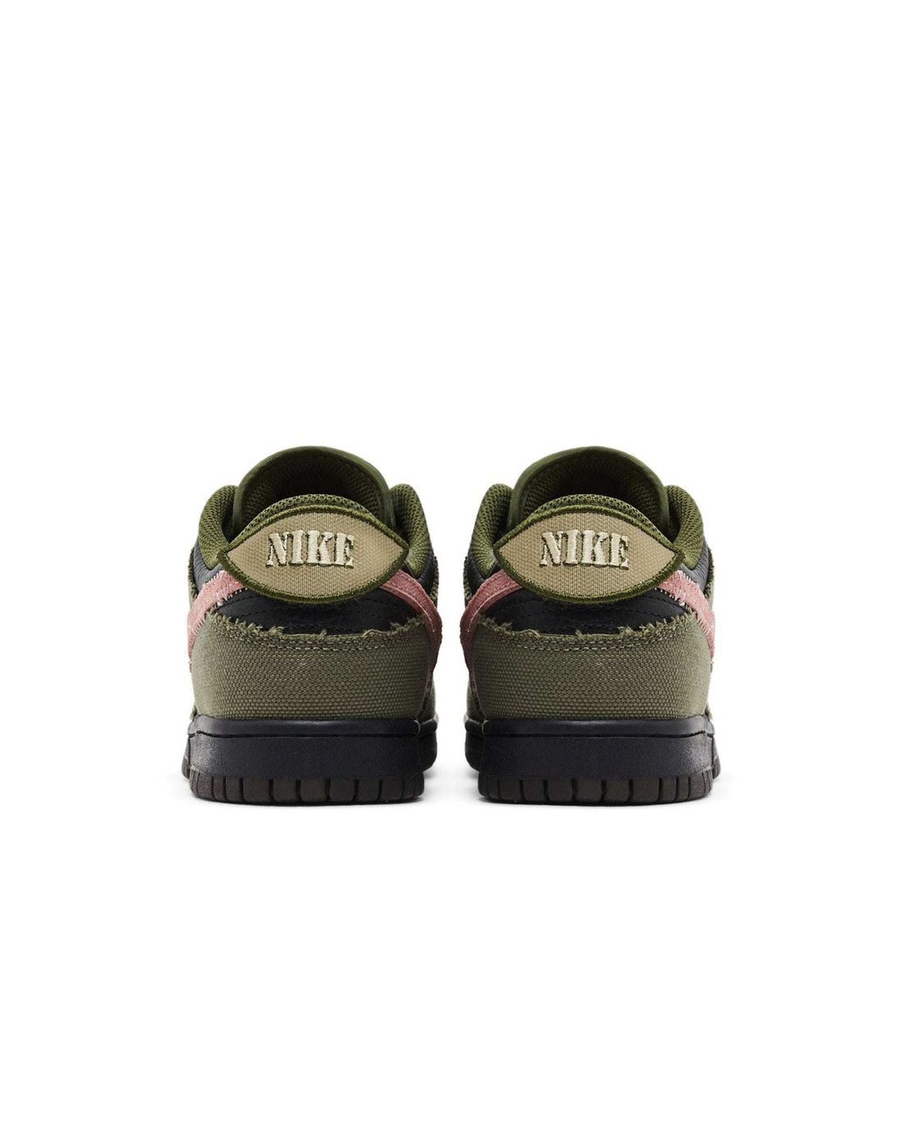 Nike Dunk Low Dunks Not Dead