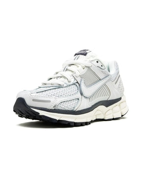 Nike Zoom Vomero 5 "Photon Dust Metallic Silver" - street-bill.dk