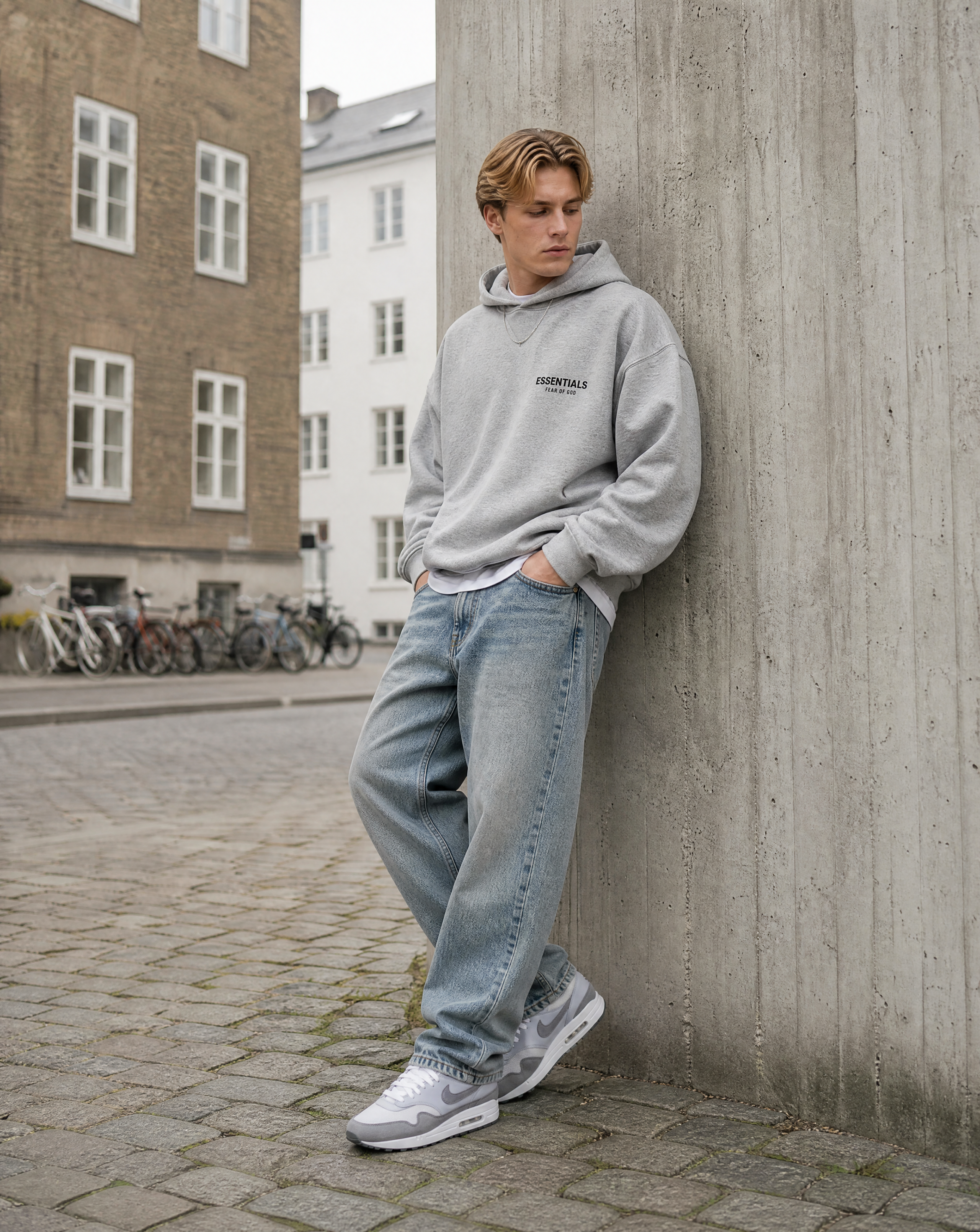 Nike Air Max 1 '87 Photon Dust Wolf Grey - streetstyle i København