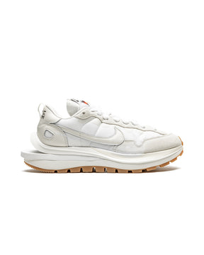 Nike Vaporwaffle sacai Sail Gum